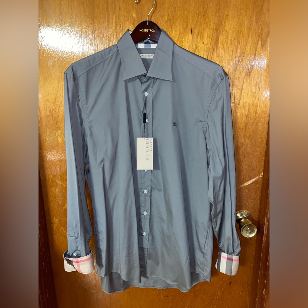 Burberry Men’s Casual Button Down in Peat with Check Cuff Size:L